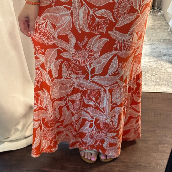 Resort Style Tropical Floral Vacation Orange & White Maxi Dress - Picture 13 of 14